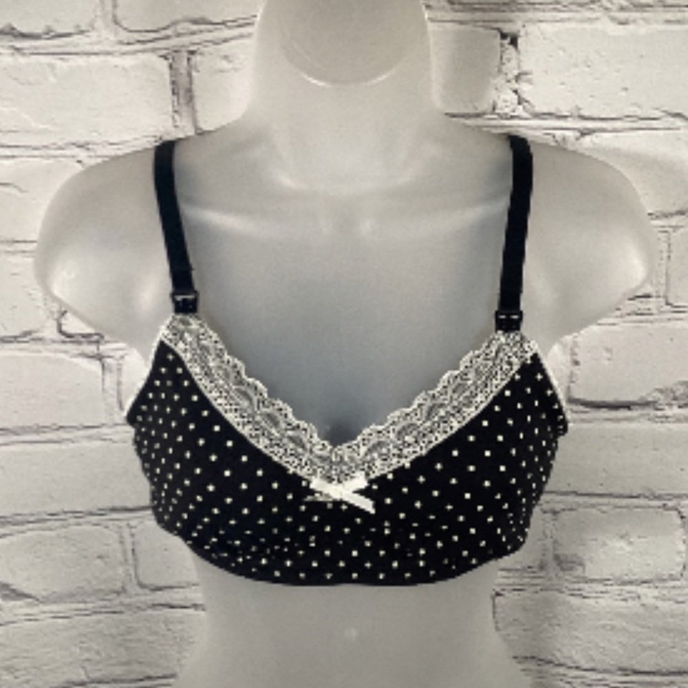 🦋 3/$25 🦋 Gilligan & O’Malley two pack nursing bras - Picture 2 of 11